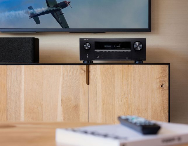 AV-ресивер Denon AVR-X2800H